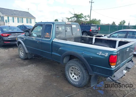 1998 Mazda B4000 Se из США, поврежденный, VIN 4F4ZR17X2WTM38426